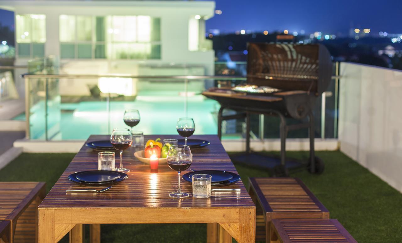 The Wide Condotel - Phuket Exterior photo